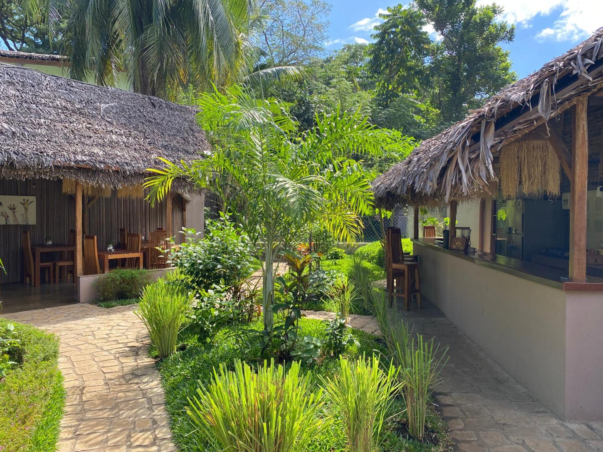 La Perle Rare De Nosy Be Hotel Ambatoloaka  Kültér fotó