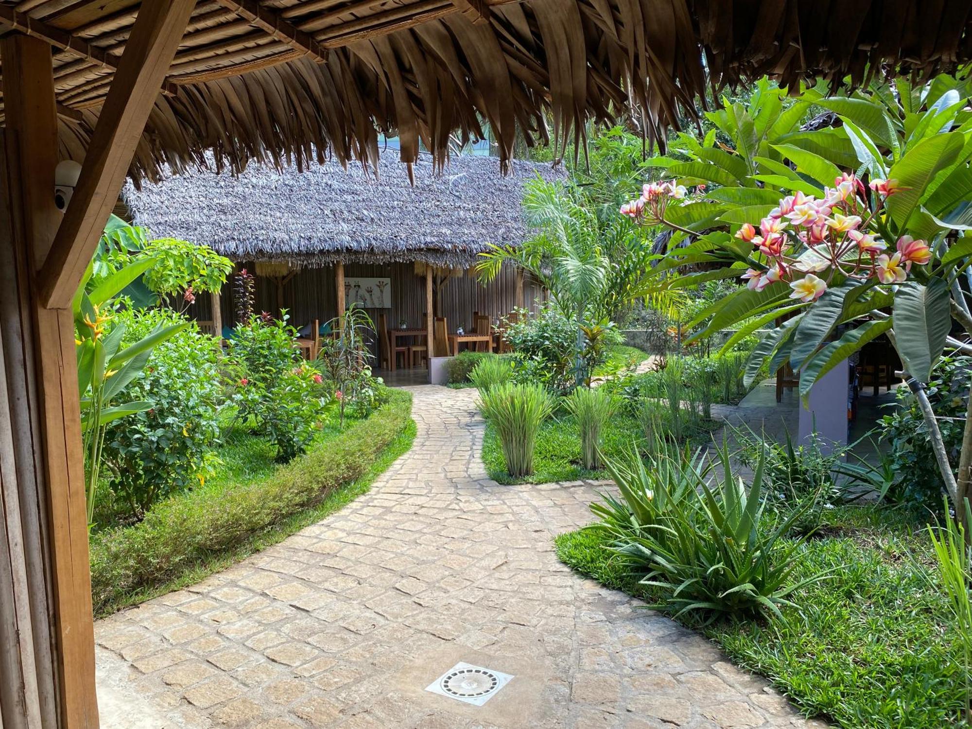 La Perle Rare De Nosy Be Hotel Ambatoloaka  Kültér fotó