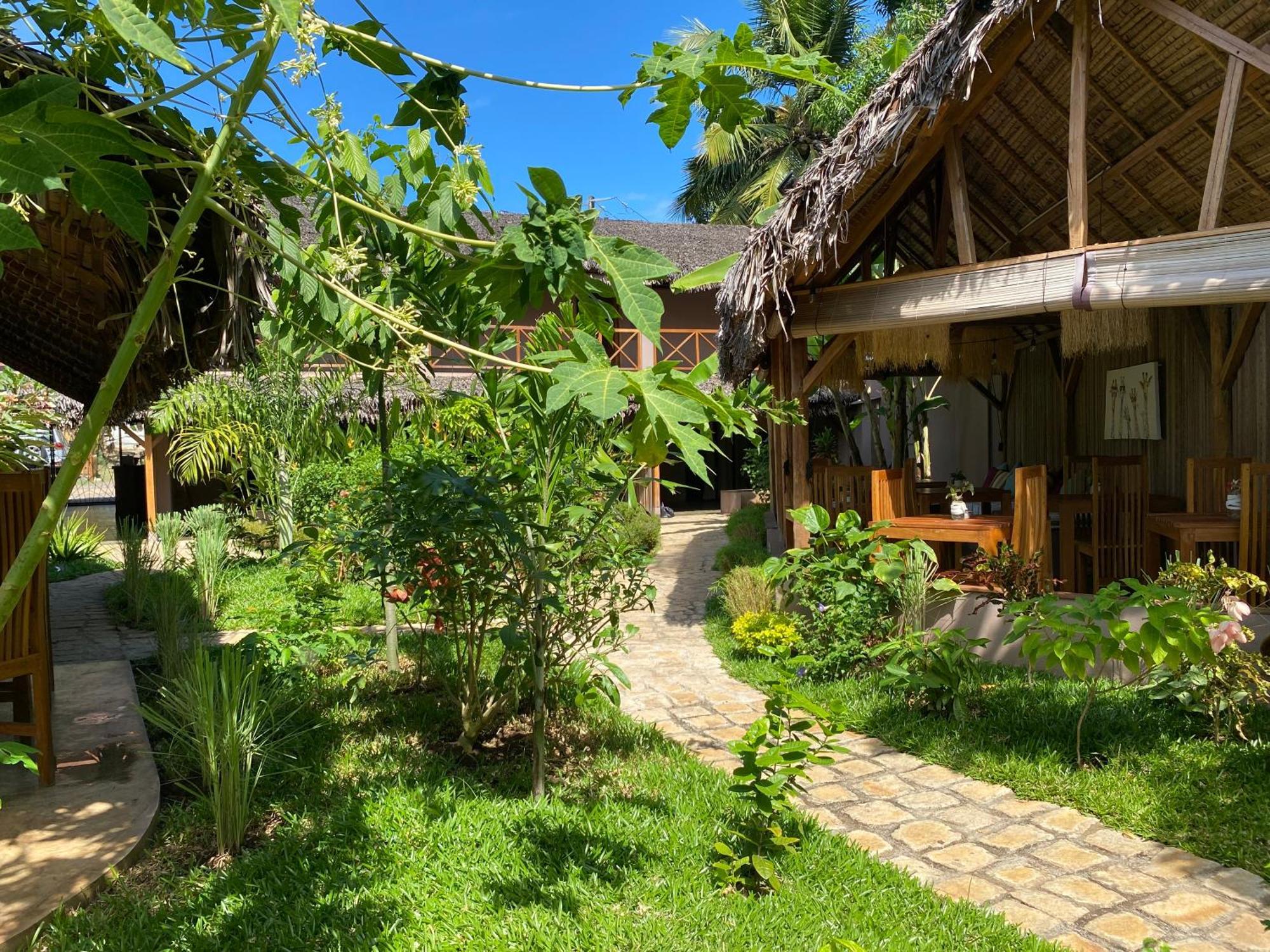 La Perle Rare De Nosy Be Hotel Ambatoloaka  Kültér fotó